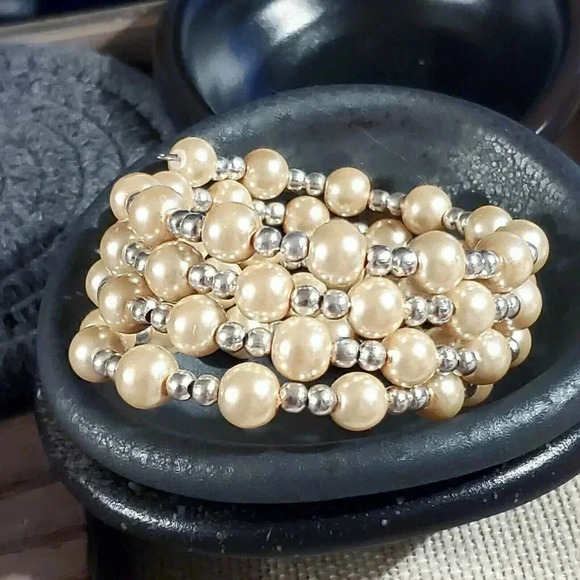 Handcrafted Champagne Beige Glass Pearl Silver Beads Wrap Bracelet - Picture 5 of 6